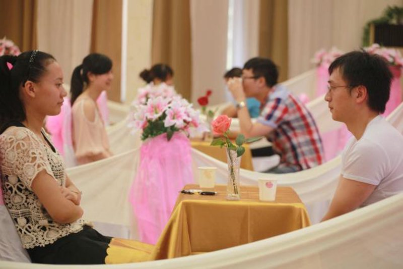 你是否在Soulmate平台上忙碌地寻找着那个对的人?Soulmate要多久能点亮这个问题或许没有标准答案,但通过数据和经验可以给你一些参考。